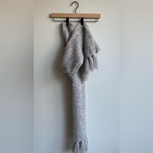 Gap Alpaca & Acrylic Scarf - in good used condition - 79”